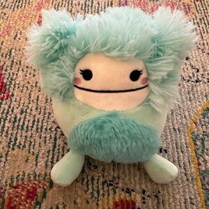 Joelle 5” Yetti Bigfoot Squishmallow